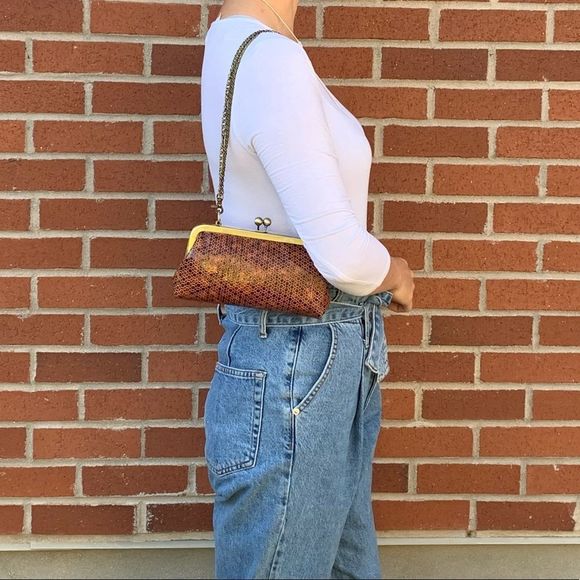 3-Way Use Handmade Genuine Embossed Leather Kisslock Clutch bag - Picture 5 of 16